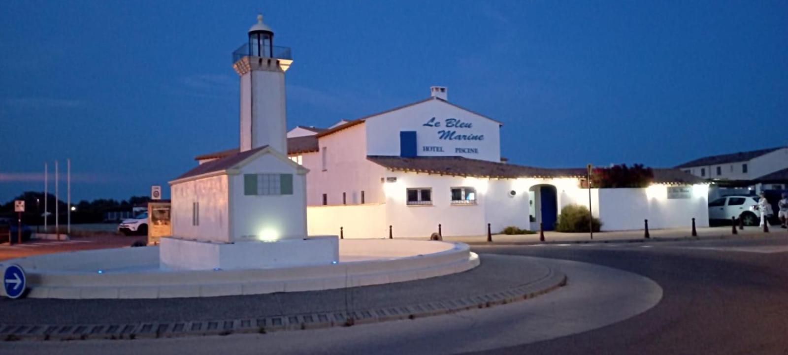 Hotel Le Bleu Marine Saintes-Maries-de-La-Mer Exterior foto
