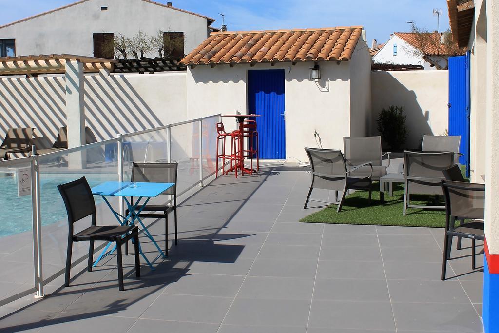Hotel Le Bleu Marine Saintes-Maries-de-La-Mer Exterior foto